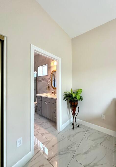 Vila New Renovated House In Little Saigon Midway City Exteriér fotografie