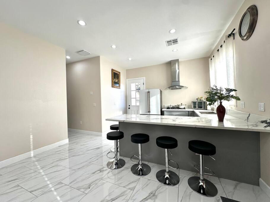 Vila New Renovated House In Little Saigon Midway City Exteriér fotografie